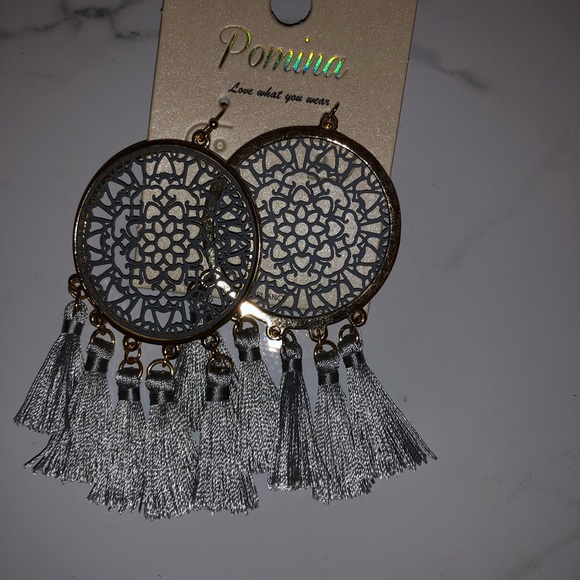 boutique earrings 🛍 - Picture 4 of 5